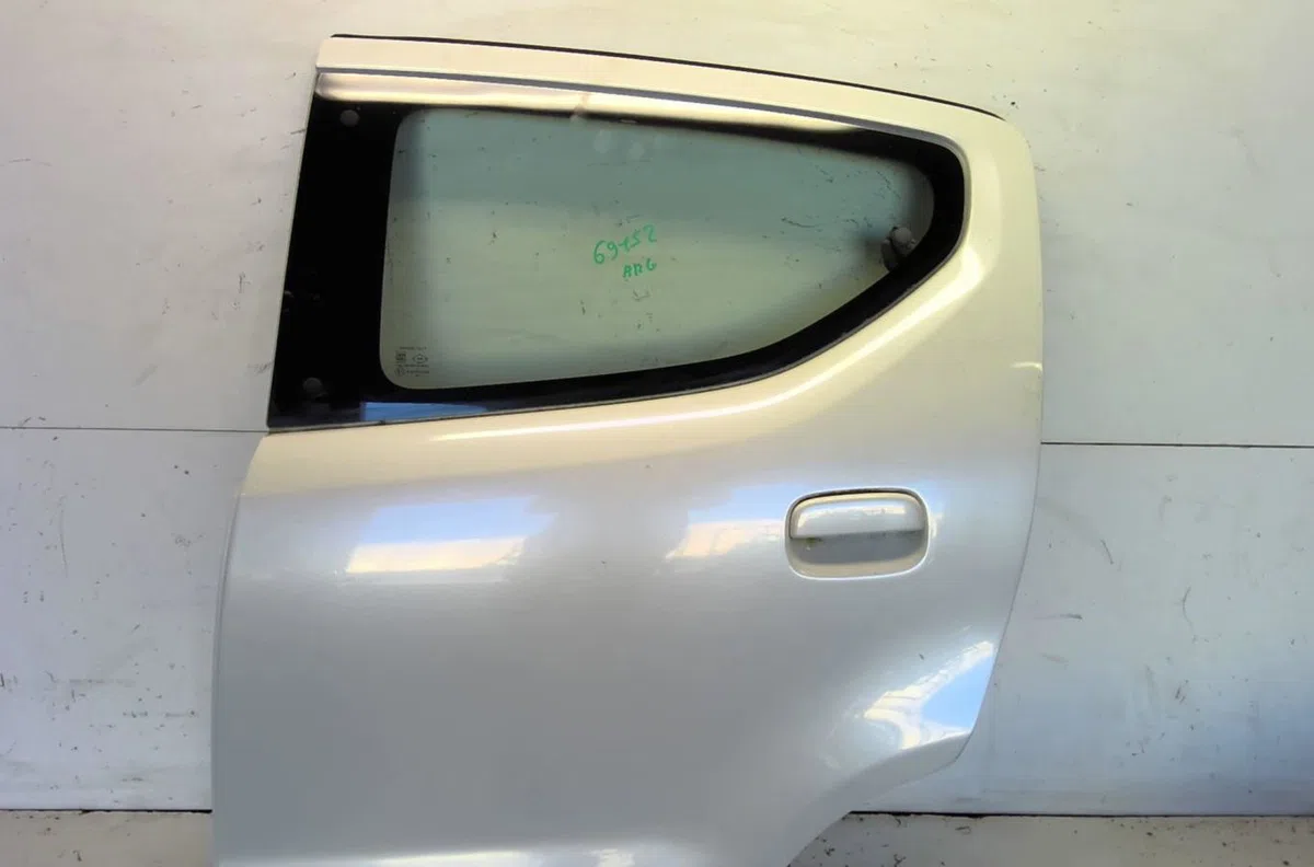 Porte arrière gauche Nissan PIXO (UA0) 1.0 (2009) 5 portes occasion