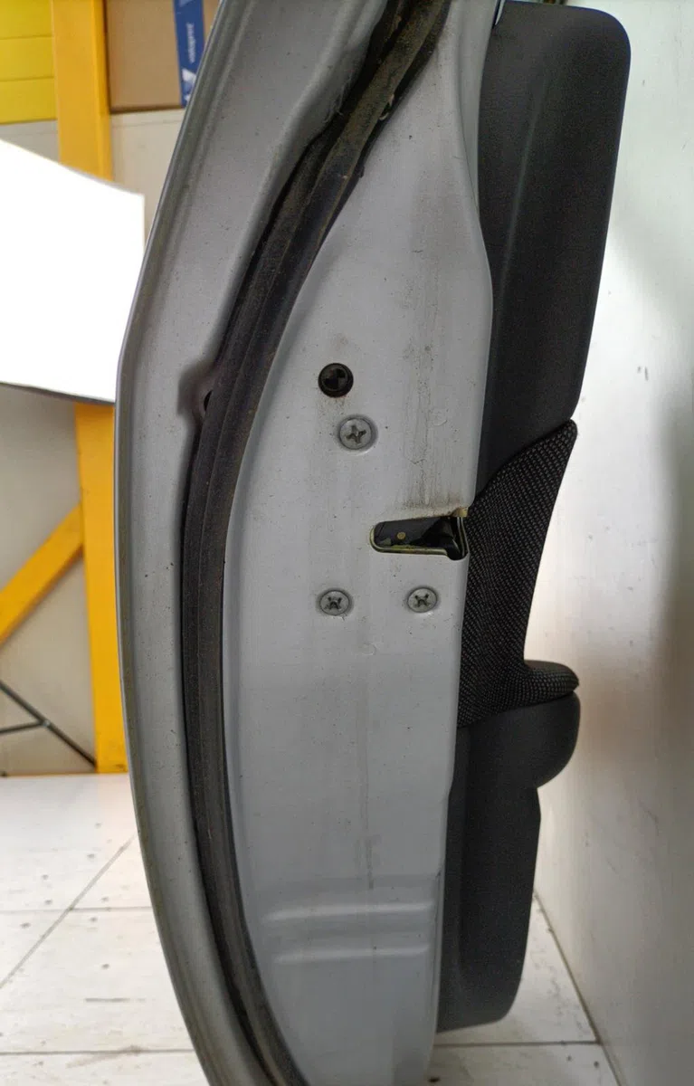 Porte arrière gauche NISSAN PRIMERA 3 BREAK occasion