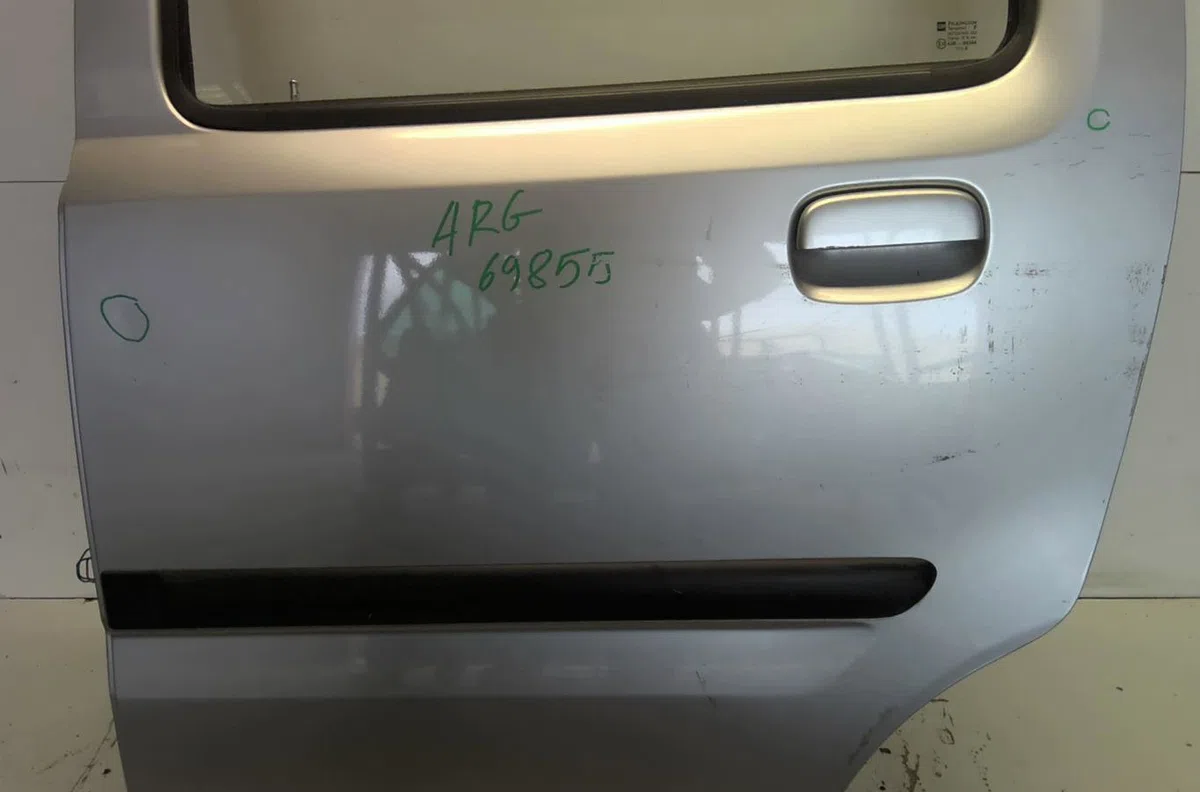 Porte arrière gauche Opel AGILA (A) (H00) 1.2 16v twinport (f68) (2004-2007) occasion