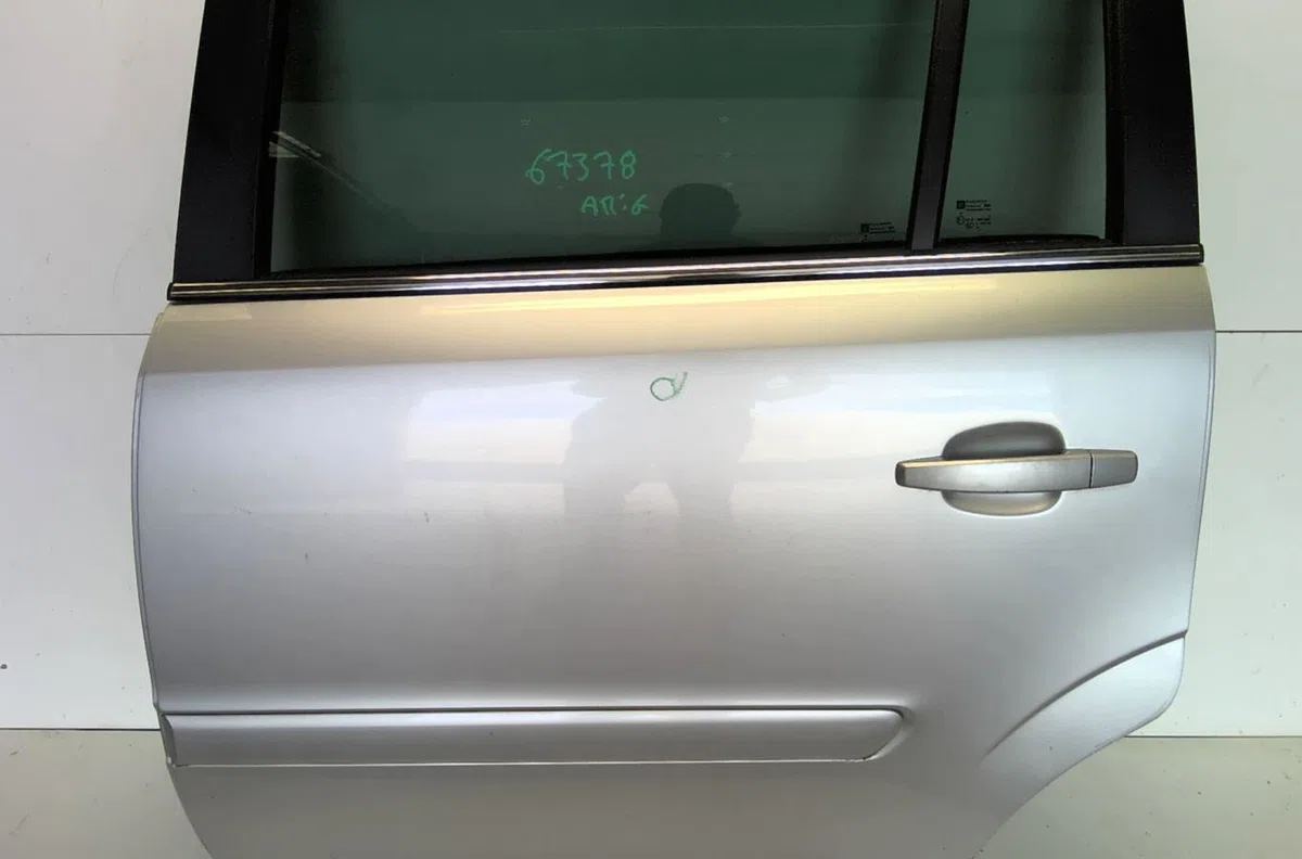Porte arrière gauche Opel ZAFIRA - ZAFIRA FAMILY B (A05) 1.7 cdti (m75) (2008-2015) occasion