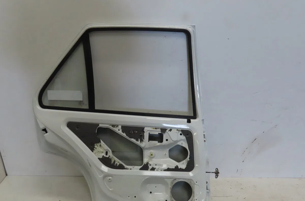 Porte arrière gauche Peugeot 106 I (1A, 1C) 1.1 (1991-1996) occasion