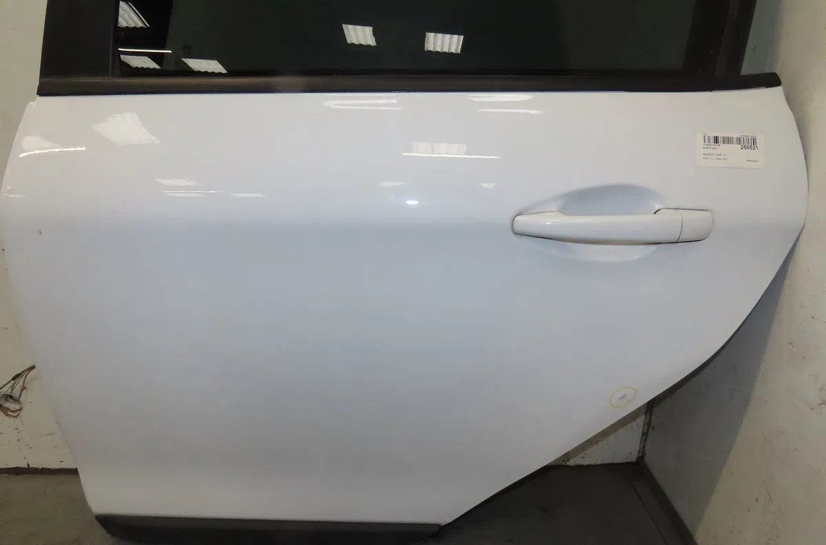 Porte arrière gauche Peugeot 2008 I (CU_) 1.2 vti (2013-2018) occasion