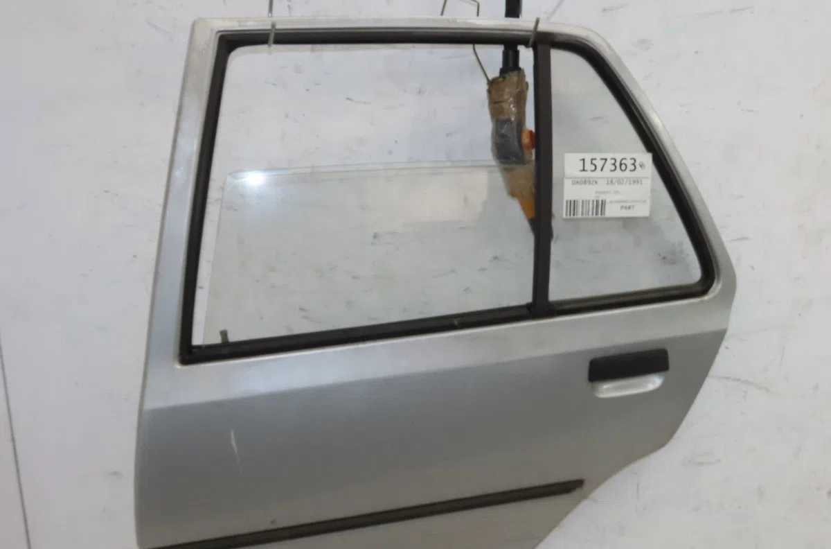 Porte arrière gauche Peugeot 205 II (20A-C) 1.7 diesel (1987-1998) occasion