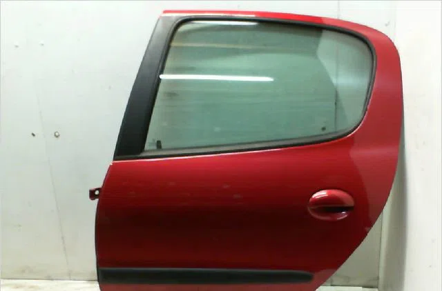Porte arrière gauche PEUGEOT 206 1.4 HDI 70ch occasion