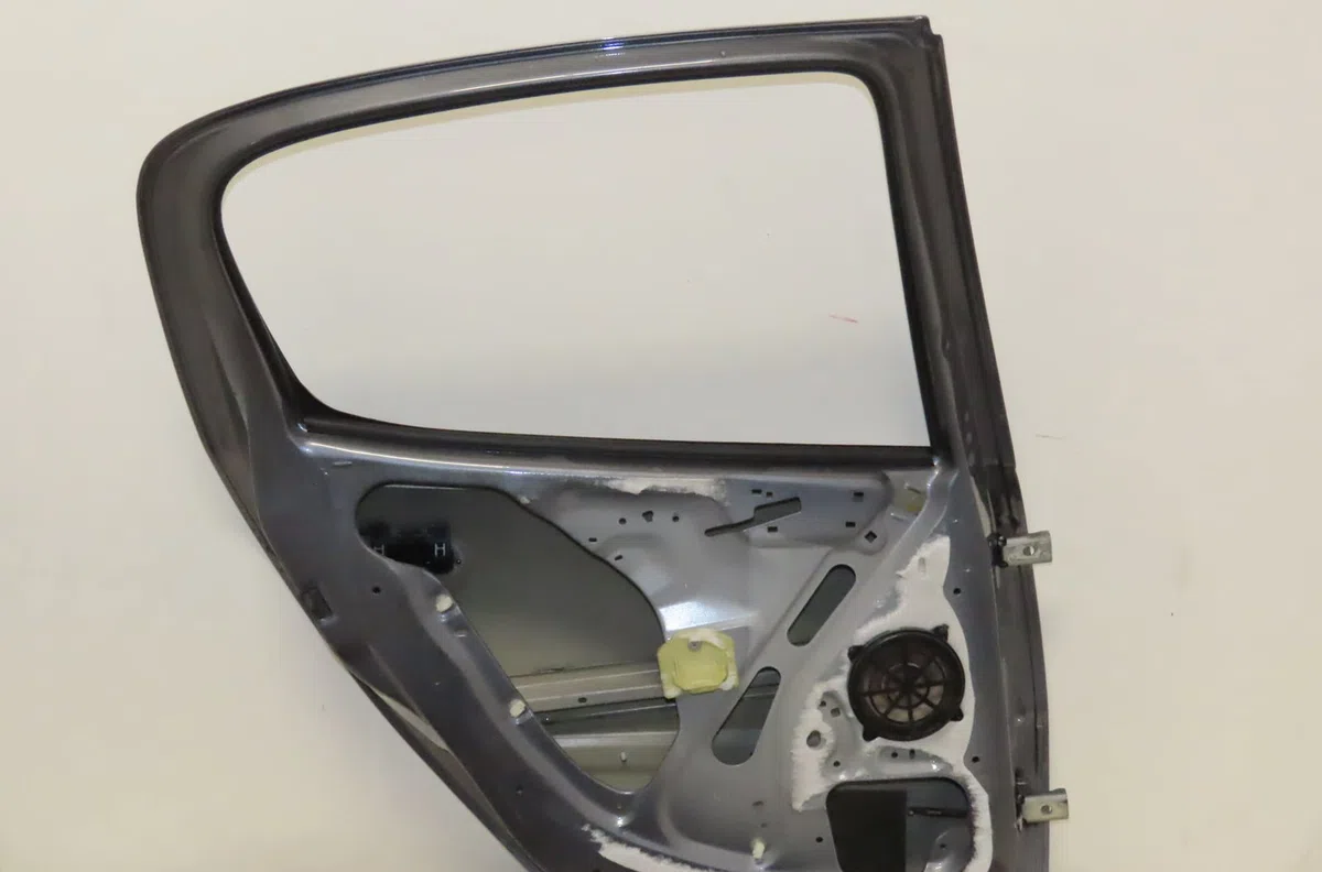 Porte arrière gauche Peugeot 206 (2L_, 2M_) 1.4 hdi eco 70 (2009-2013) 5 portes occasion