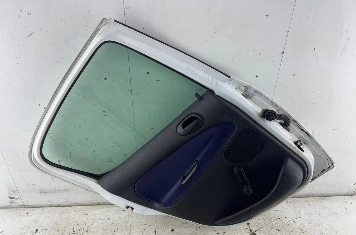 Porte arrière gauche PEUGEOT 206 PHASE 2 occasion