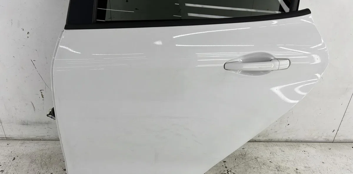 Porte arrière gauche PEUGEOT 208 1 PHASE 2 occasion