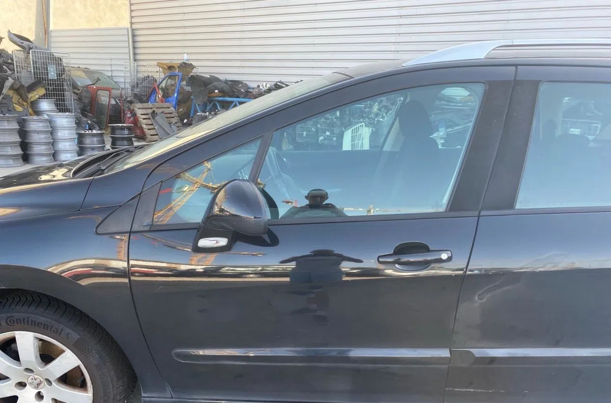 Porte arrière gauche PEUGEOT 308 1 SW PHASE 1 BREAK occasion