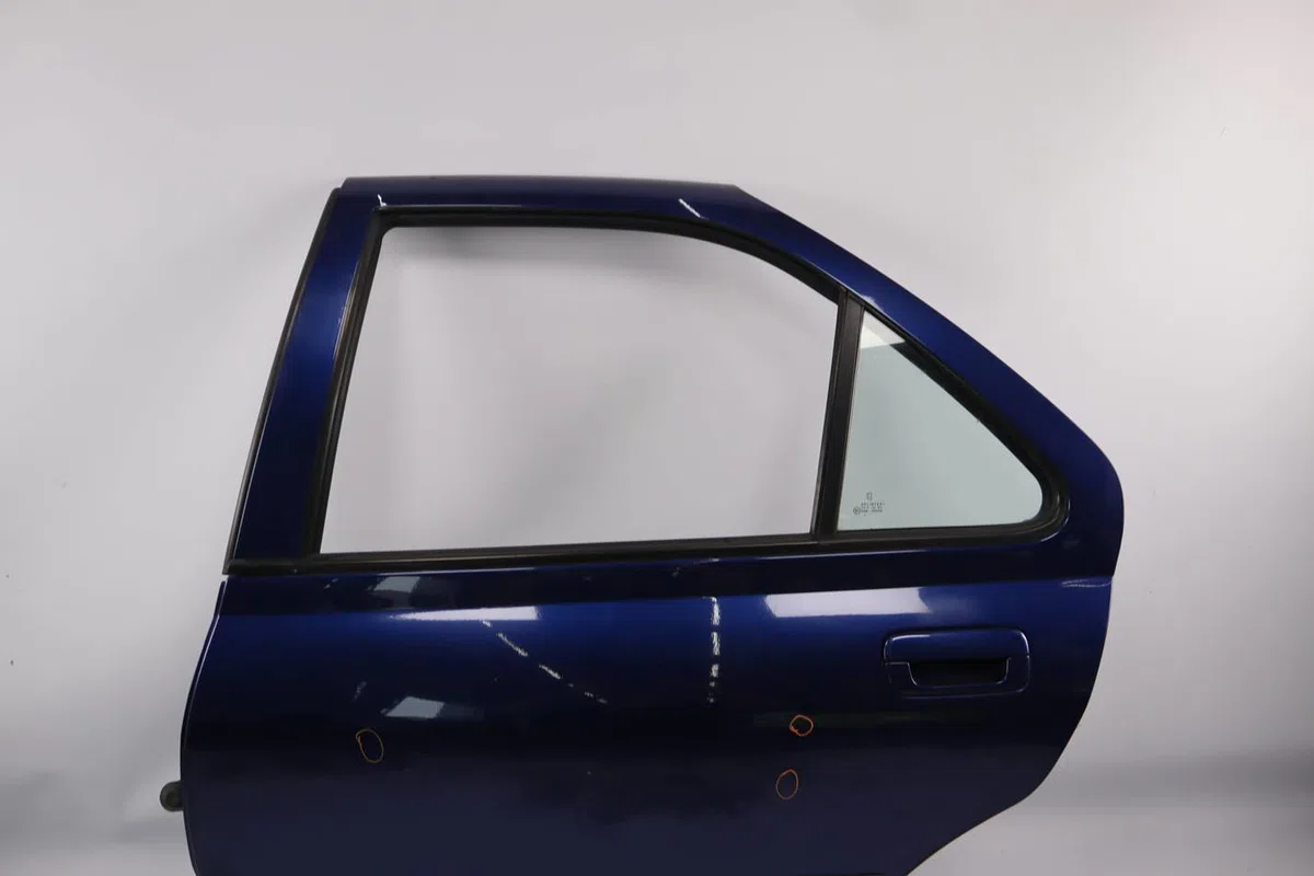 Porte arrière gauche Peugeot 406 (8B) 2.0 hdi 110 (1998-2001) 4 portes occasion