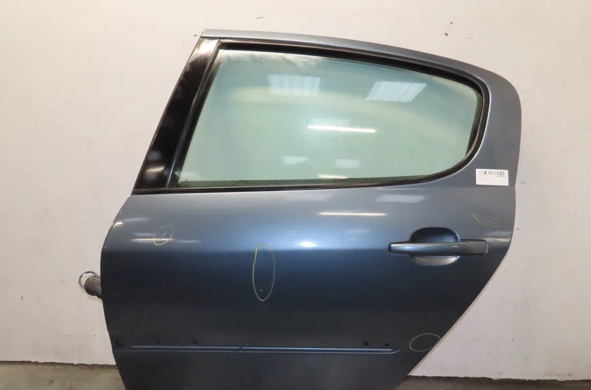 Porte arrière gauche Peugeot 407 (6D_) 1.6 hdi 110 (6d9hzc, 6d9hyc) (2004-2010) occasion