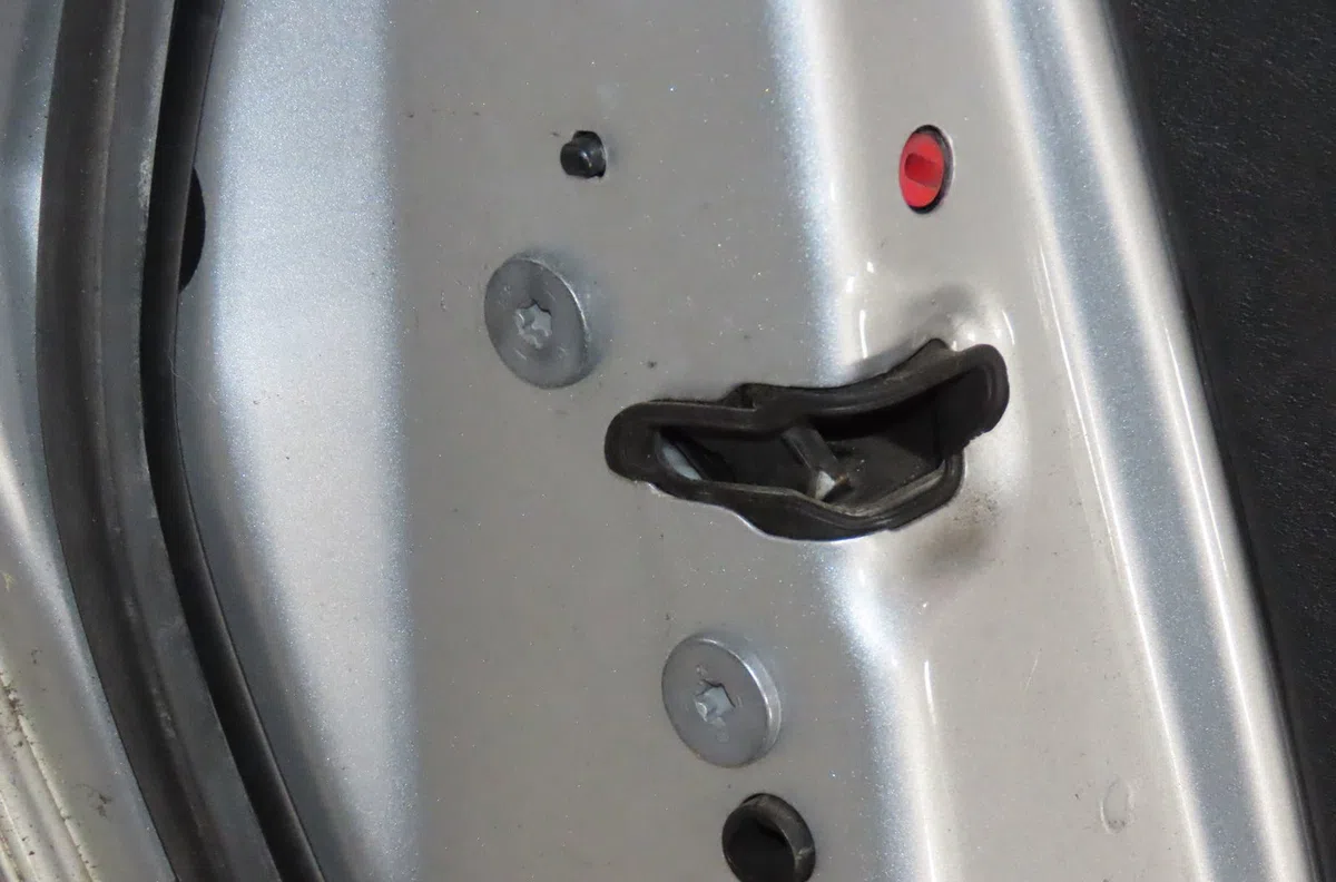Porte arrière gauche Peugeot 407 SW (6E_) 1.6 hdi 110 (2004-2010) 5 portes occasion
