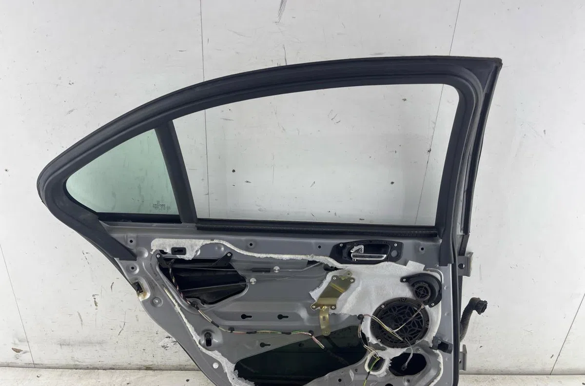Porte arrière gauche PEUGEOT 607 PHASE 1 occasion