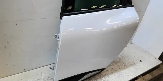 Porte arrière gauche RENAULT CLIO 4 PHASE 1 BREAK occasion