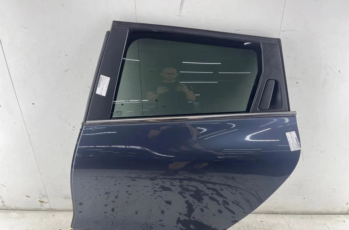Porte arrière gauche RENAULT CLIO 4 PHASE 2 BREAK occasion