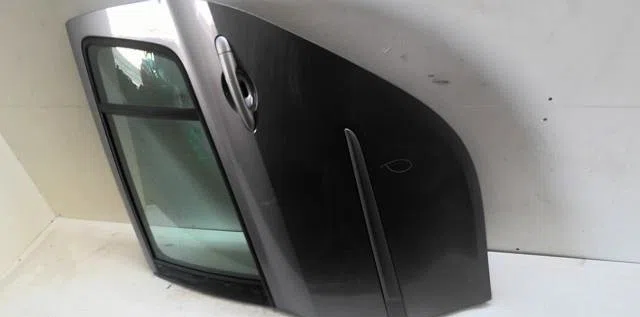 Porte arrière gauche Renault CLIO III (BR0-1, CR0-1) 1.5 dci (2010-2014) 5 portes occasion