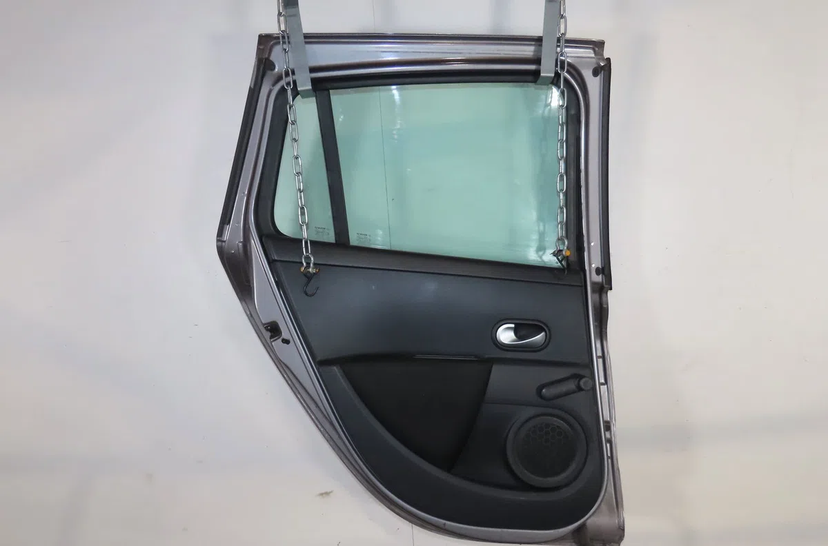Porte arrière gauche Renault CLIO III Grandtour (KR0-1_) 1.5 dci (2010-2012) 5 portes occasion