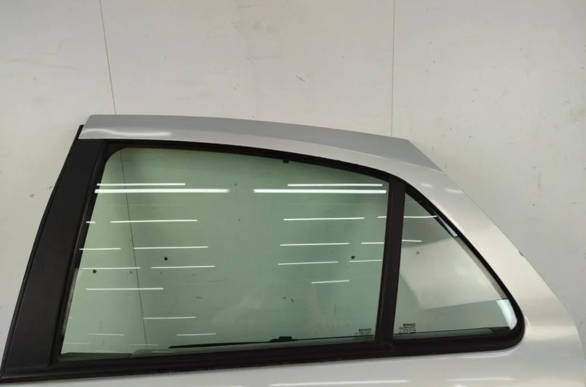Porte arrière gauche RENAULT LAGUNA 2 PHASE 1 occasion