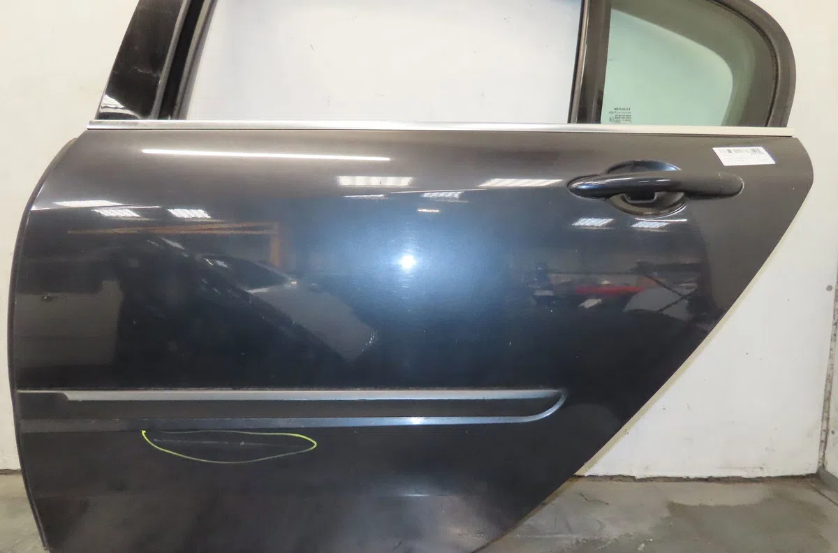 Porte arrière gauche Renault LAGUNA III (BT0-1) 2.0 dci (bt01, bt08, bt09, bt0e, bt0k, bt12, bt1c, bt1d,... (2007-2015) 