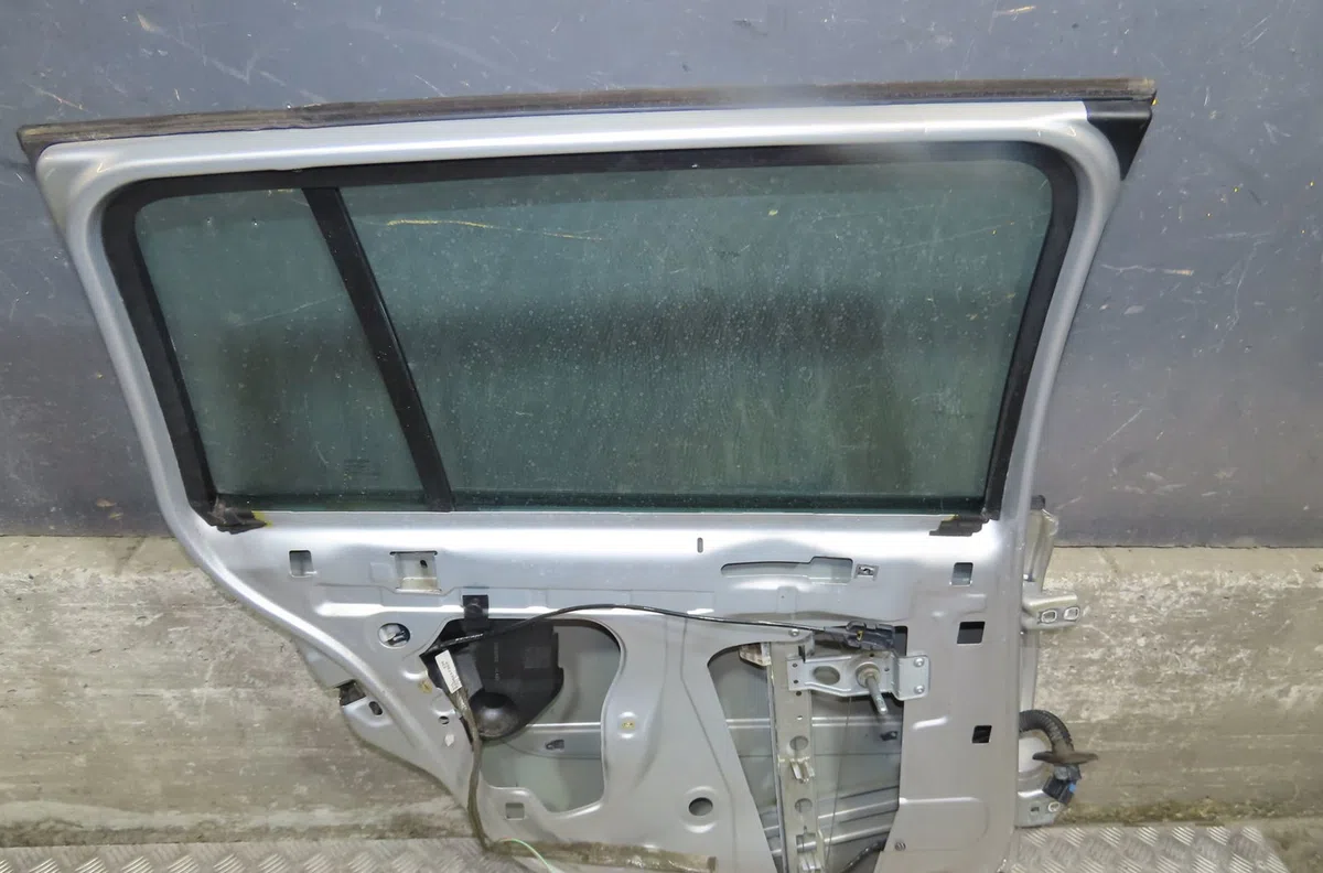 Porte arrière gauche Renault MEGANE II Break (KM0-1_) 1.5 dci (km1f) (2005-2009) occasion