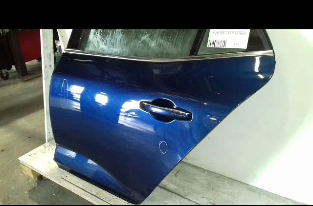 Porte arrière gauche Renault MEGANE IV 3-5 portes (B9A-M-N_) 1.5 blue dci 115 (b9a6) (2018) occasion