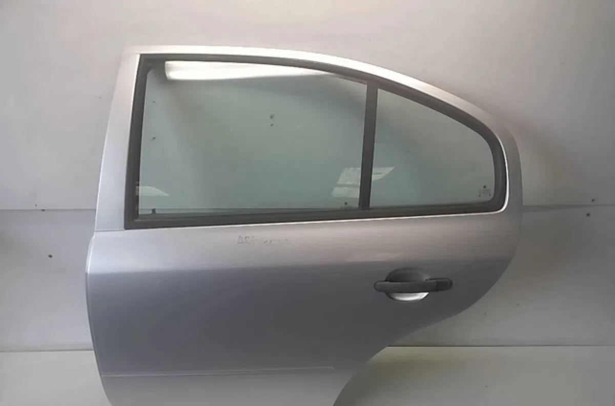 Porte arrière gauche Skoda OCTAVIA I (1U2) 1.9 tdi (1996-2010) occasion