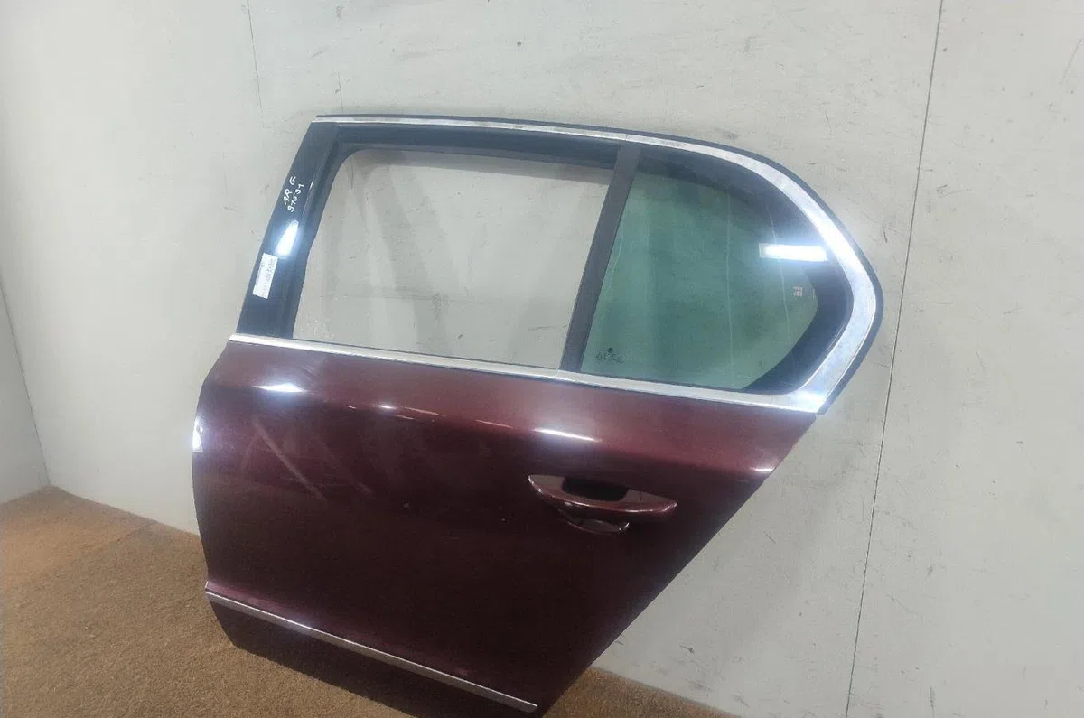 Porte arrière gauche SKODA SUPERB 2 PHASE 1 occasion