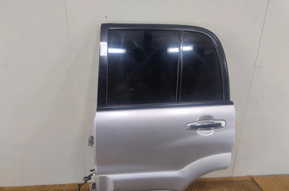 Porte arrière gauche SUZUKI GRAND VITARA 1  GRAND VITARA 1 occasion