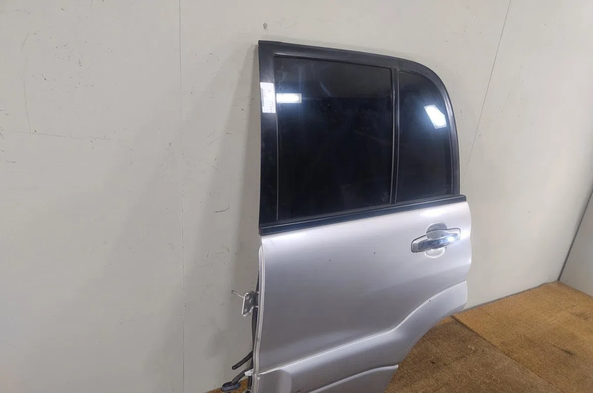 Porte arrière gauche SUZUKI GRAND VITARA 1  GRAND VITARA 1 occasion