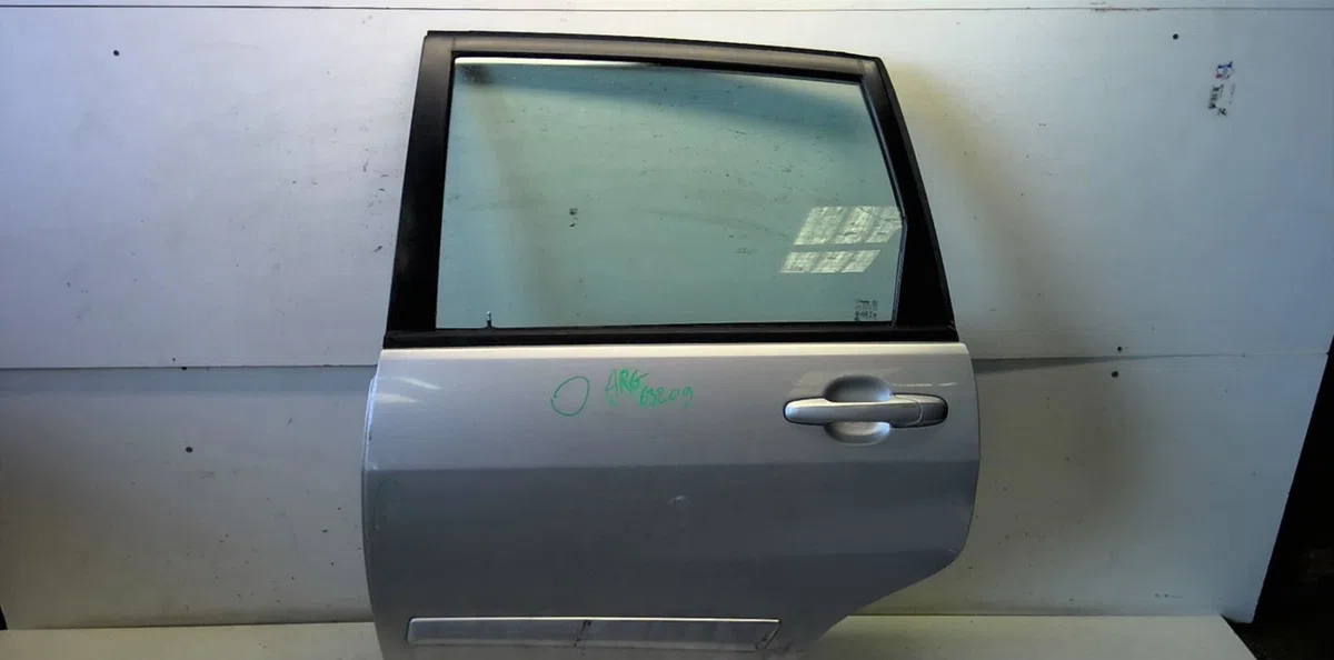 Porte arrière gauche Suzuki LIANA 3-5 portes 1.4 ddis (2004-2007) occasion