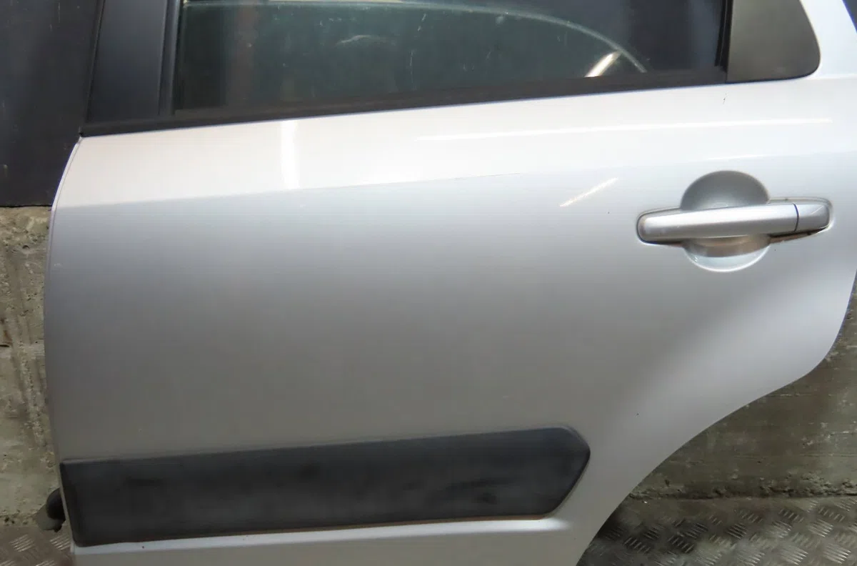 Porte arrière gauche Suzuki SX4 (EY, GY) 2.0 ddis 4x4 (rw 420d) (2009) occasion