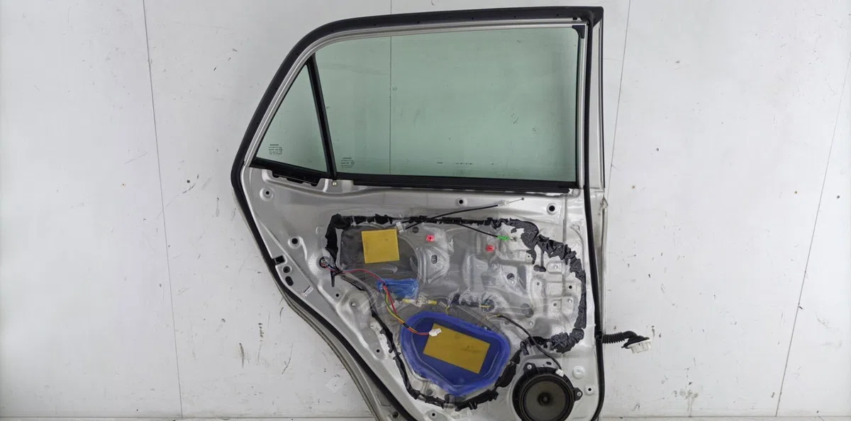 Porte arrière gauche TOYOTA AURIS 1 PHASE 1 occasion