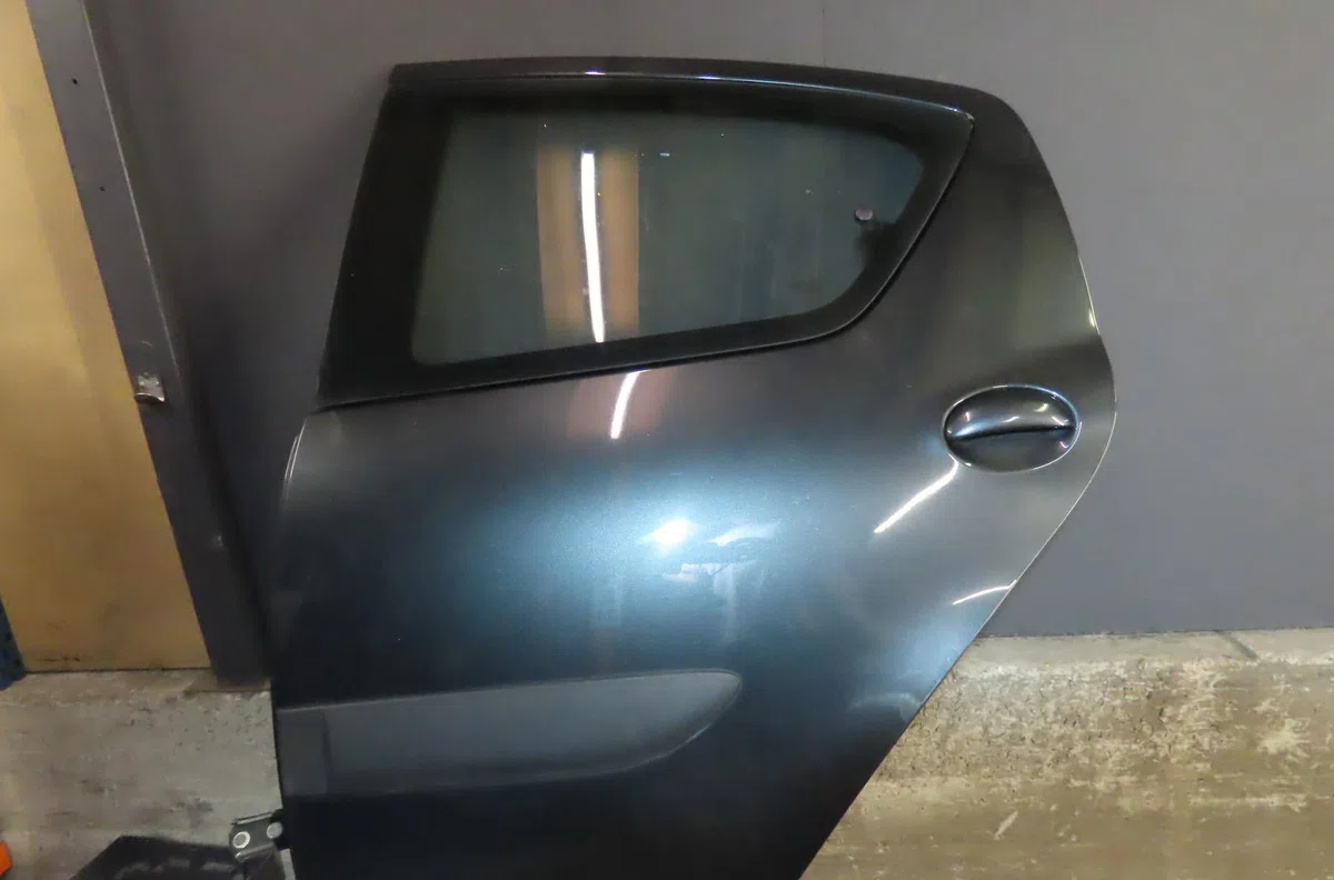 Porte arrière gauche TOYOTA AYGO 2009 occasion