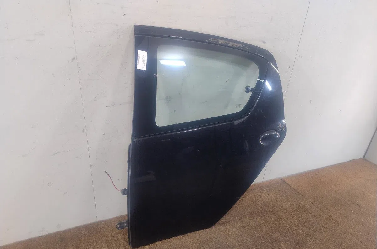 Porte arrière gauche Toyota AYGO (_B1_) 1.0 (kgb10_) (2005-2014) 5 portes occasion