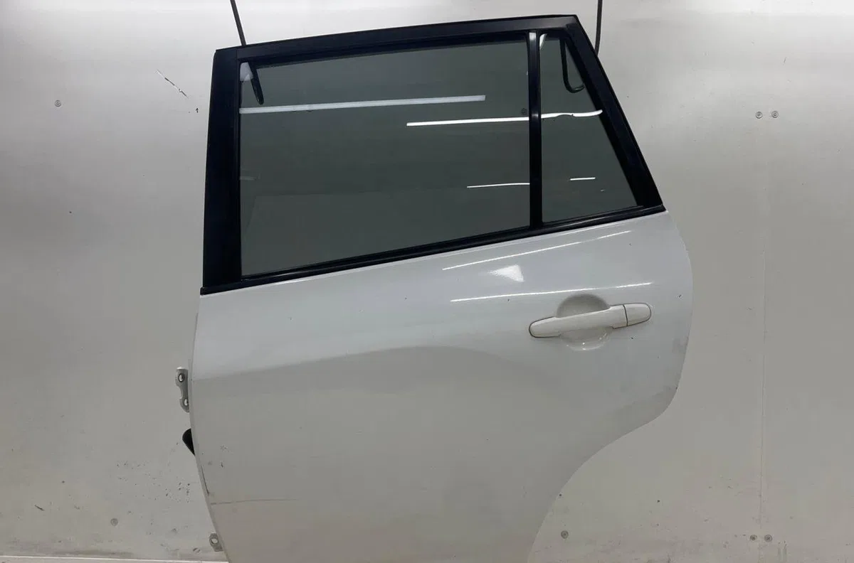 Porte arrière gauche TOYOTA RAV4 3 PHASE 2 occasion