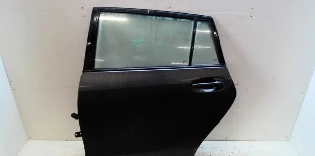 Porte arrière gauche Toyota VERSO (_R2_) 2.0 d-4d (aur20_) (2009-2018) occasion