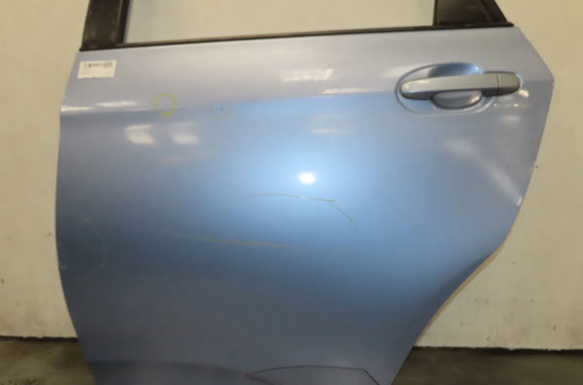 Porte arrière gauche Toyota VERSO S (_P12_) 1.4 d4-d (nlp121_) (2010-2016) occasion