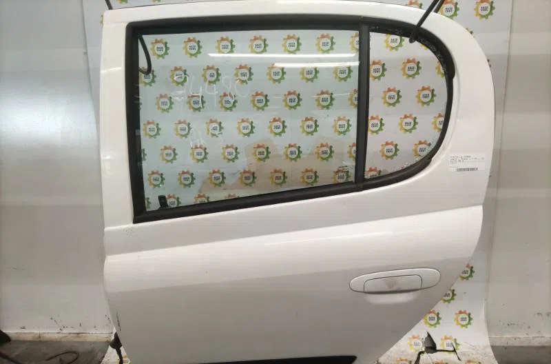 Porte arrière gauche TOYOTA YARIS 1 PHASE 1 occasion