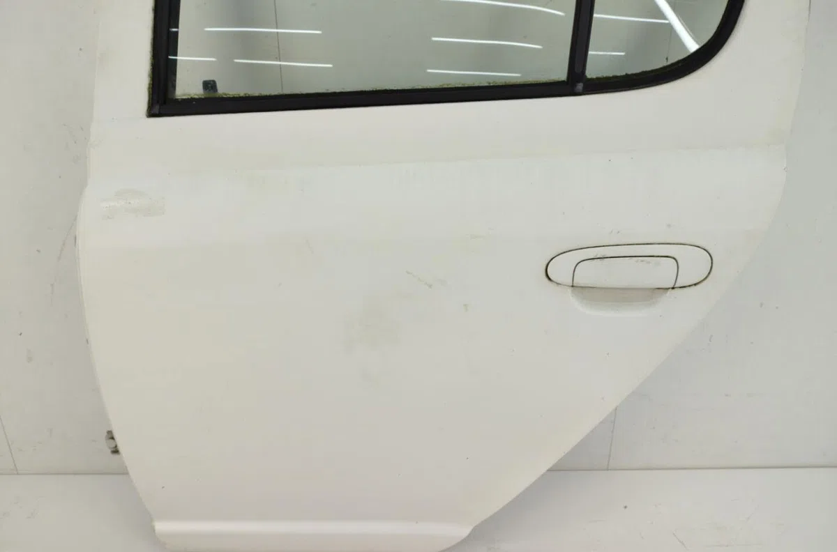 Porte arrière gauche TOYOTA YARIS 1 PHASE 1 occasion