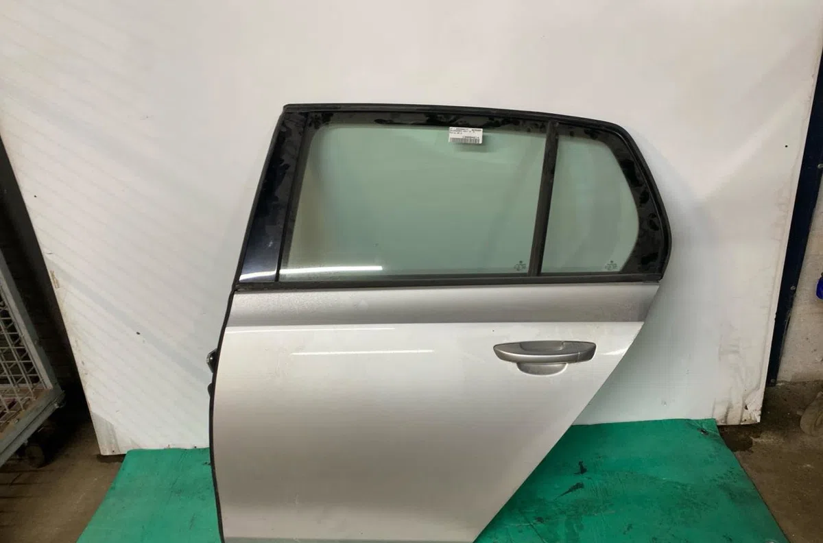 Porte arrière gauche VOLKSWAGEN GOLF 6 occasion