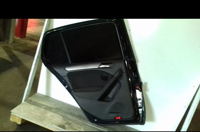 Porte arrière gauche Volkswagen GOLF VI (5K1) 1.6 tdi (2009-2012) 5 portes occasion