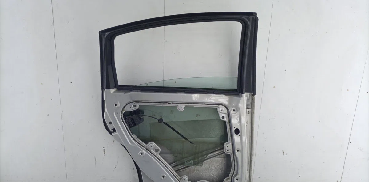 Porte arrière gauche VOLKSWAGEN PASSAT 4 PHASE 1 occasion