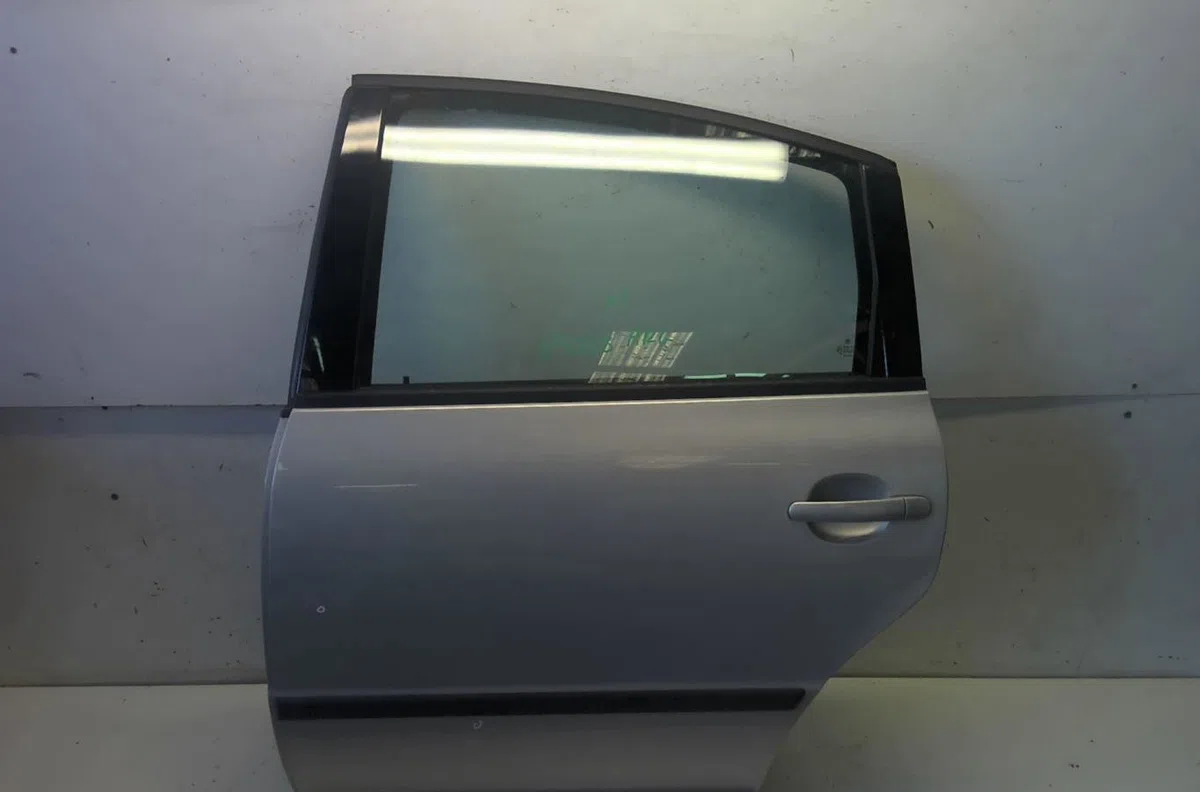 Porte arrière gauche Volkswagen PASSAT B5 (3B2) 1.9 tdi (1996-2000) occasion
