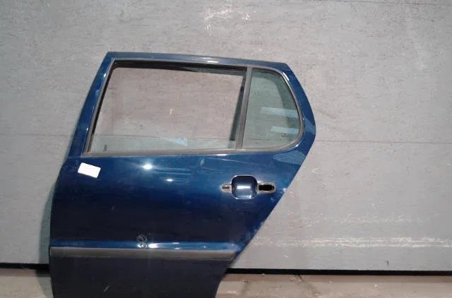Porte arrière gauche Volkswagen POLO (6N2) 1.4 (1999-2001) 5 portes occasion