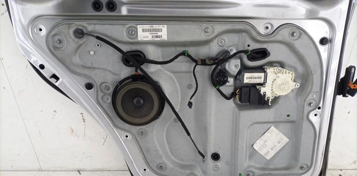 Porte arrière gauche VOLKSWAGEN TOURAN 1 PHASE 2 occasion