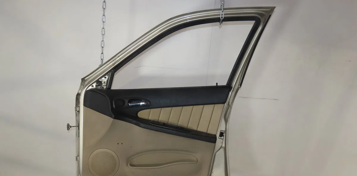 Porte avant droite Alfa romeo 156 (932_) 1.9 jtd (932.axn00, 932.bxe00) (2004-2005) occasion