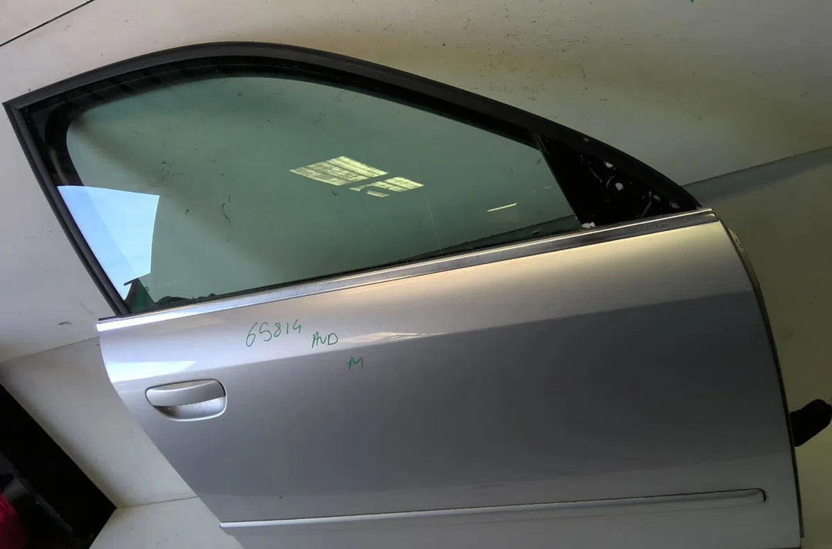 Porte avant droite AUDI A4 2 PHASE 1 occasion