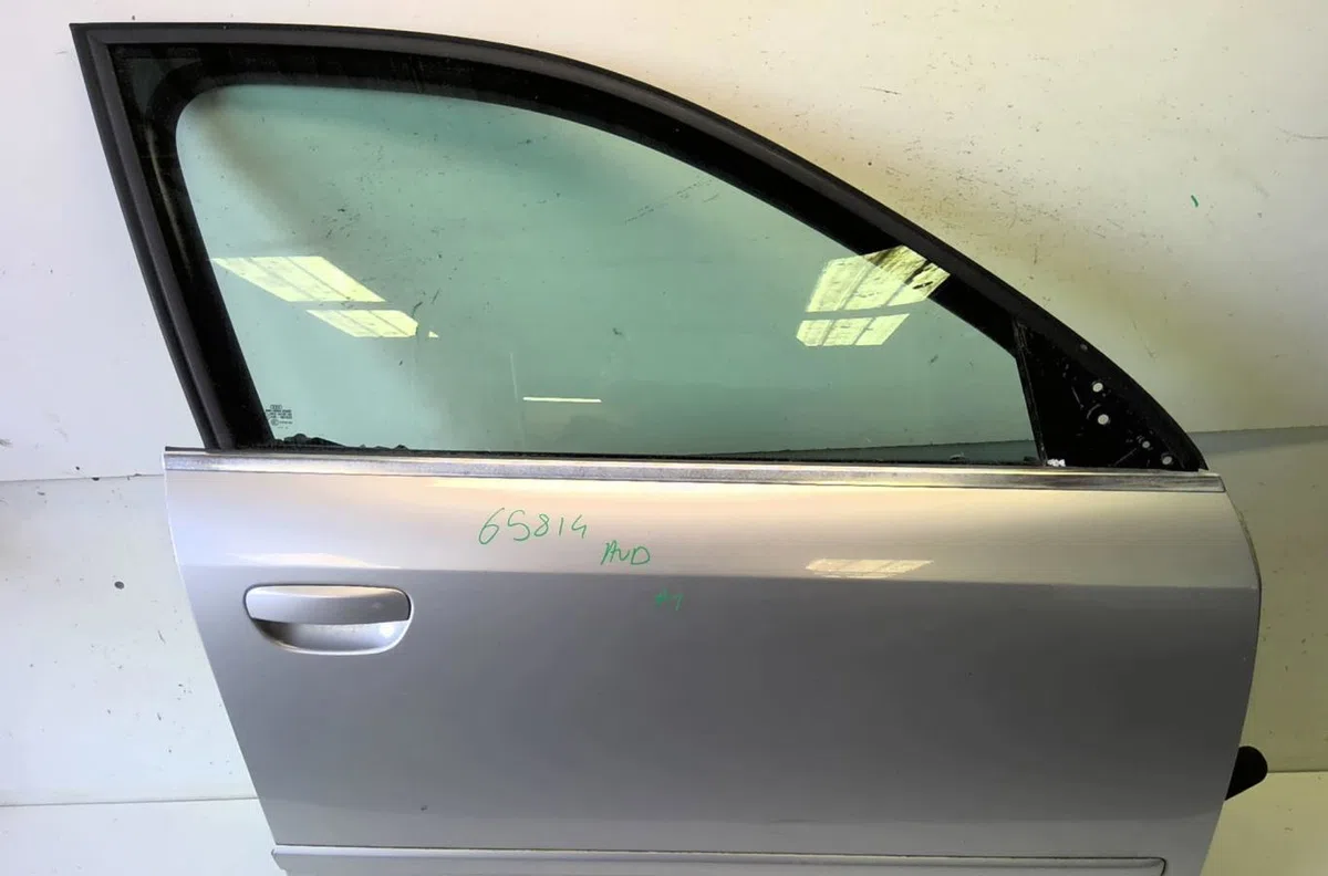 Porte avant droite AUDI A4 2 PHASE 1 occasion