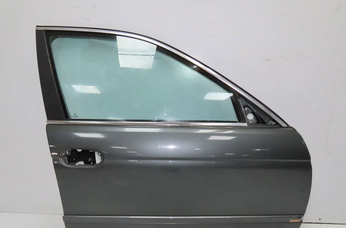 Porte avant droite Bmw 5 (E39) 520 i (1996-2003) occasion