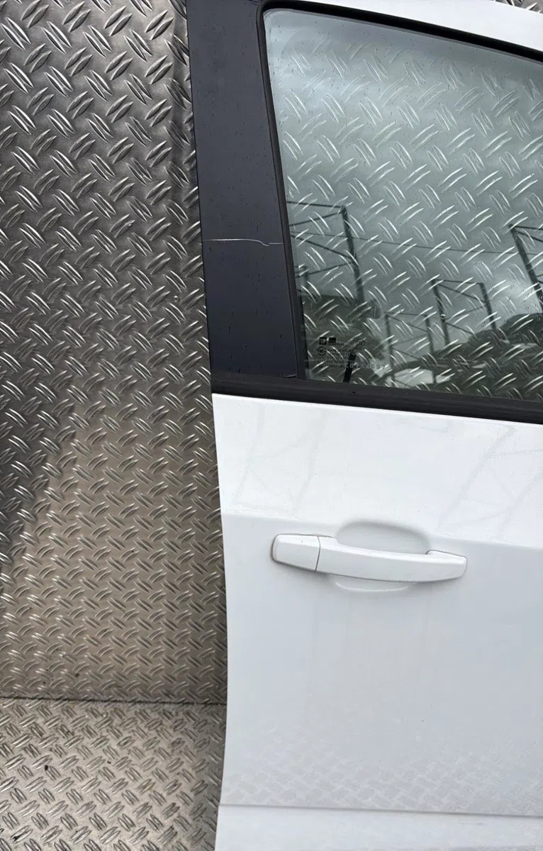 Porte avant droite Chevrolet AVEO A trois volumes (T300) 1.3 d (2011-2015) occasion
