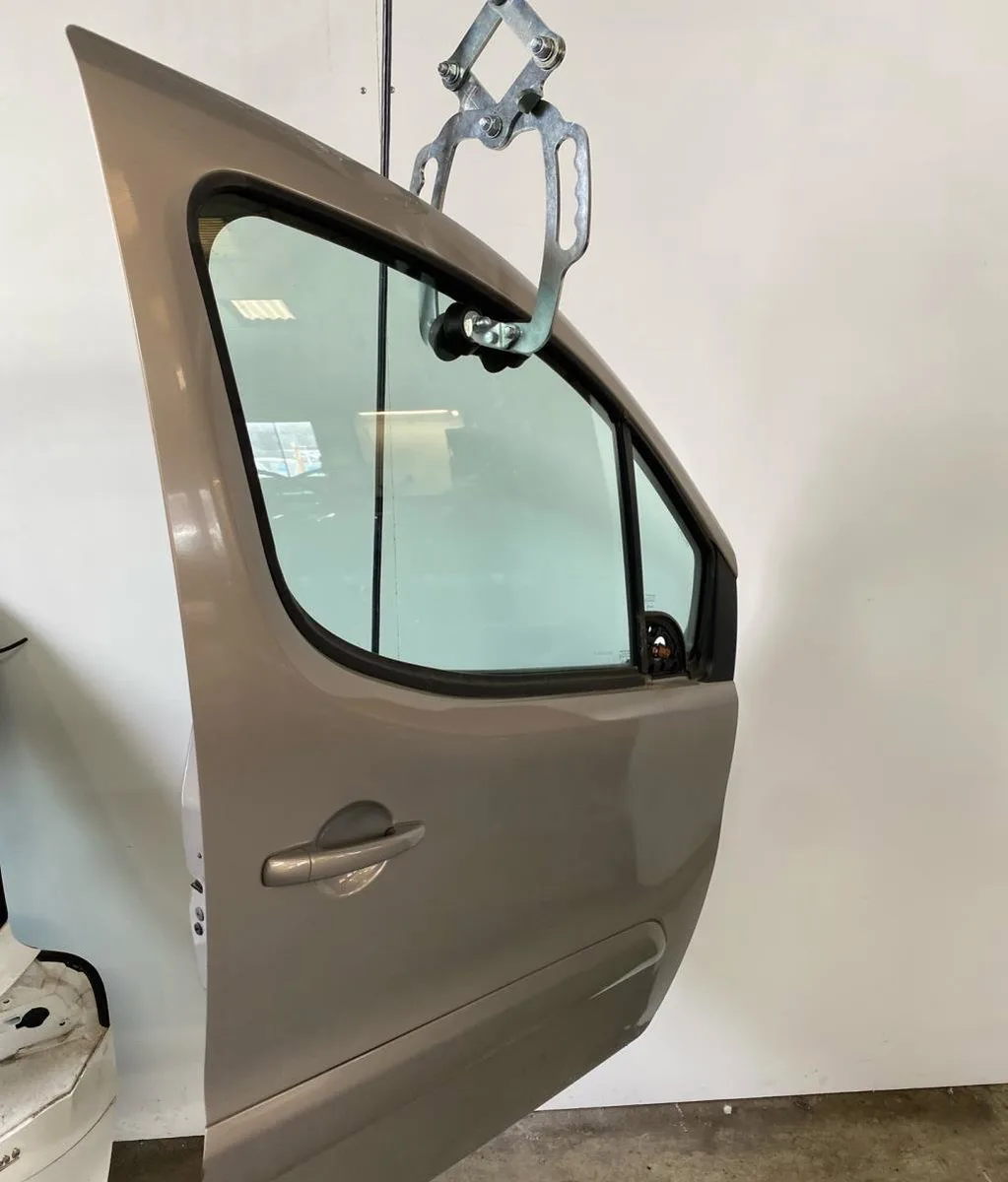 Porte avant droite Citroen BERLINGO MULTISPACE (B9) 1.6 hdi 90 (2010) occasion